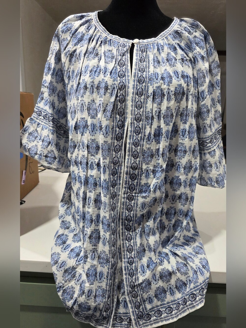 Max Studio Blue and White Printed Peasant Blouse Sz 1X. NWOT